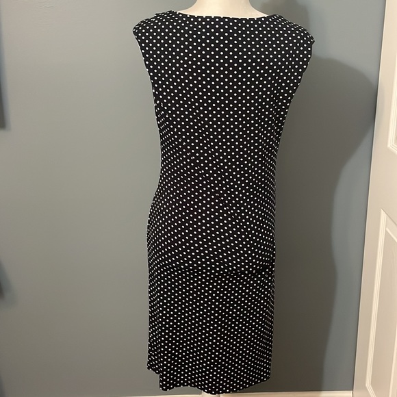 Perfect dress for the office - Picture 2 of 2